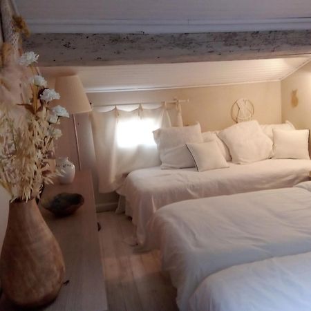 La Maison Perchee Ег-Морт Номер фото